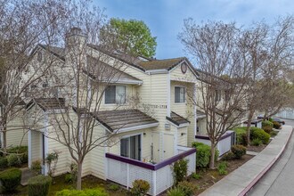 1702 Bevin Brook Dr in San Jose, CA - Foto de edificio - Building Photo