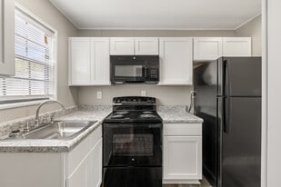 Camden Place Apartments in Dunn, NC - Building Photo