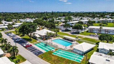 141 NW 24th Ct in Pompano Beach, FL - Building Photo - Building Photo