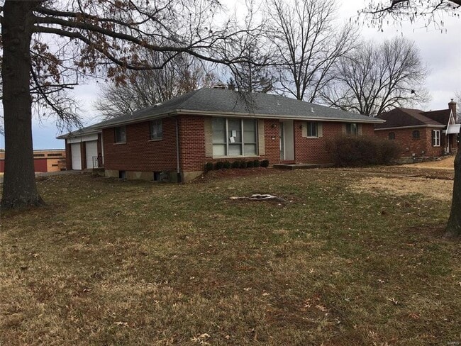 4739 Butler Hill Rd in St. Louis, MO - Building Photo - Building Photo