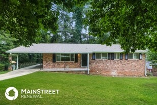 4058 Brookcrest Cir in Decatur, GA - Building Photo