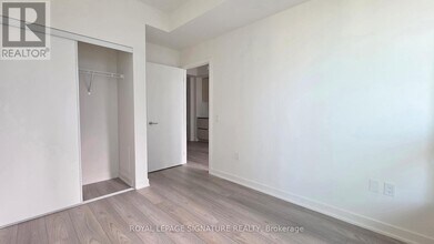 110 Broadway Ave in Toronto, ON - Building Photo - Building Photo