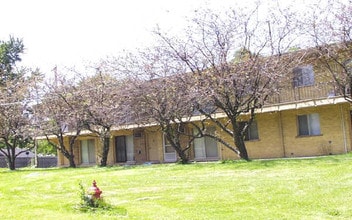 Knox Apartments in Oak Forest, IL - Foto de edificio - Building Photo