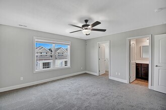1202 Heather Dr in Mahomet, IL - Building Photo - Building Photo