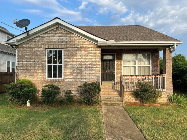 property at 1622 25th Ave N