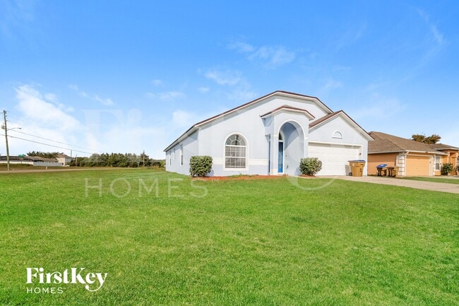 984 Alsace Dr in Kissimmee, FL - Foto de edificio - Building Photo