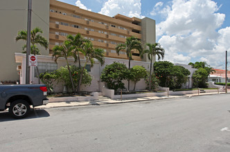 300 Van Buren St in Hollywood, FL - Building Photo - Building Photo