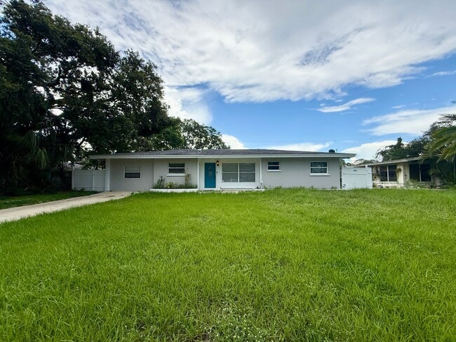 2128 Harley Ave