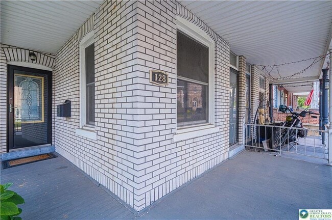 128 N 4th St in Emmaus, PA - Building Photo - Building Photo
