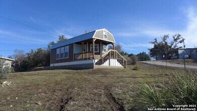 245 Mount Pisgah Dr in Comfort, TX - Building Photo - Building Photo