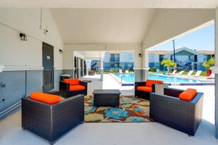 Aventura Orlando Apartments in Orlando, FL - Building Photo