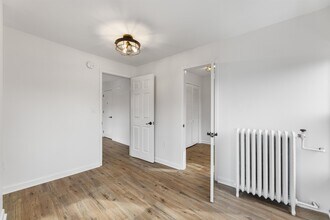 258 9th St in Jersey City, NJ - Building Photo - Building Photo