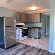 1060 W Saint Alban Ave in Loxley, AL - Foto de edificio - Building Photo