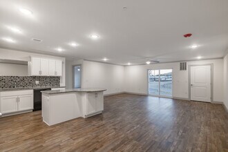 Green Valley Terrace Luxury Apartments in Sinking Spring, PA - Building Photo - Interior Photo