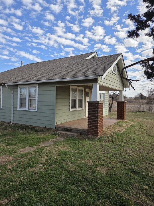 14237 SW 44th St in Yukon, OK - Building Photo