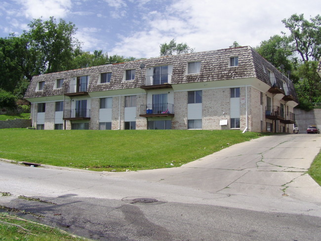 McKenna Apartments in Omaha, NE - Building Photo - Building Photo