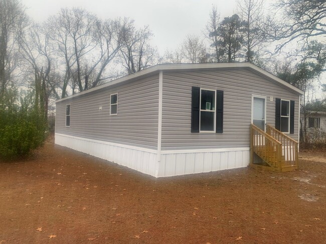 460 Lake Dr in Richlands, NC - Building Photo - Building Photo