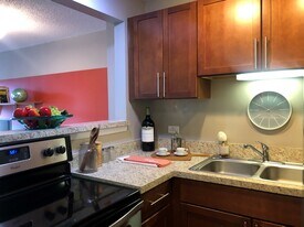 680 N Lake Shore Dr, Unit 2307 in Chicago, IL - Building Photo