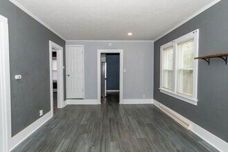 1011 E Battell St in Mishawaka, IN - Building Photo - Building Photo
