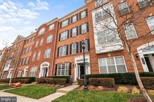 43151 Wealdstone Terrace in Ashburn, VA - Building Photo