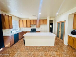 36753 37th St E in Palmdale, CA - Building Photo - Building Photo