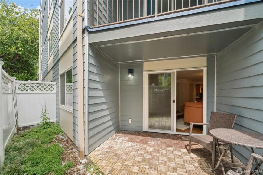 3045 20th Ave W in Seattle, WA - Foto de edificio