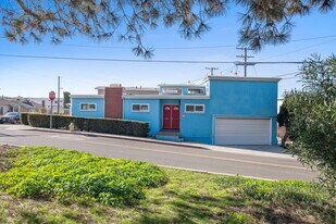 519 30th St in Hermosa Beach, CA - Building Photo