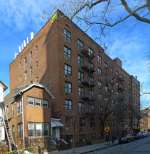 147-25 88th Avenue in Jamaica, NY - Building Photo - Building Photo