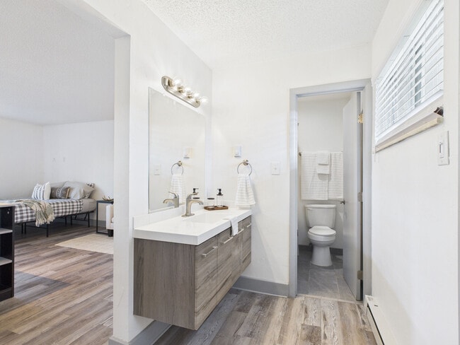 Flour Mill in Steamboat Springs, CO - Foto de edificio - Building Photo