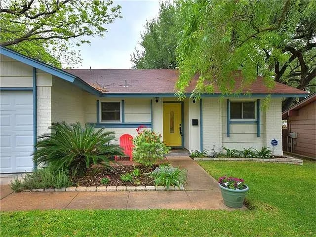 property at 814 Hill Wood Dr