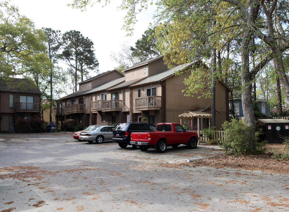 Oak Park in Myrtle Beach, SC - Building Photo