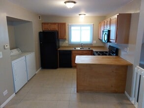 683 Rosner Dr in Roselle, IL - Building Photo - Building Photo