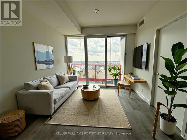 39-2139 Mary St