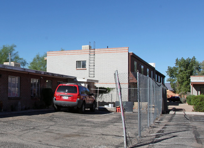 2540 N Balboa Ave in Tucson, AZ - Building Photo - Building Photo