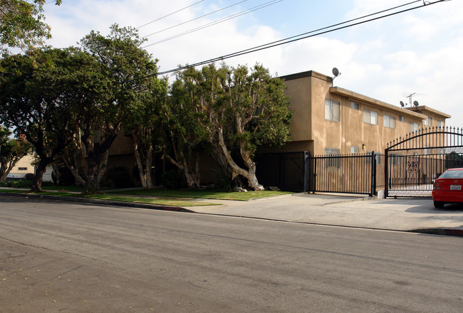 Short St Apartments in Inglewood, CA - Building Photo - Building Photo