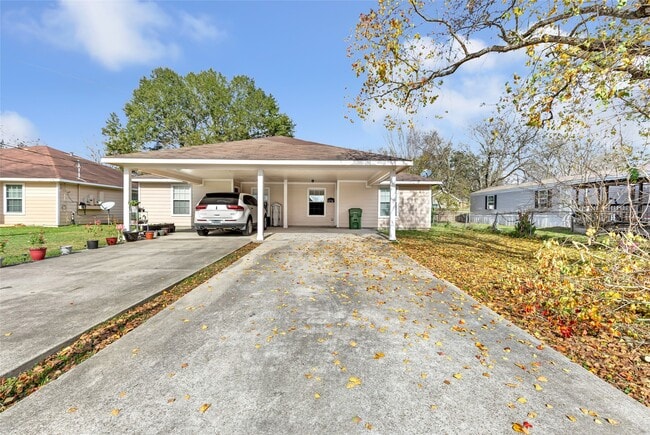 property at 1018 Glendale St