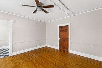 Charleston Court in Birmingham, AL - Building Photo - Building Photo