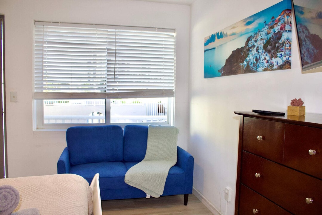 329 Madison St in Hollywood, FL - Building Photo