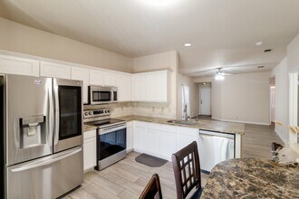 7126 Snowden Crest in San Antonio, TX - Building Photo - Building Photo
