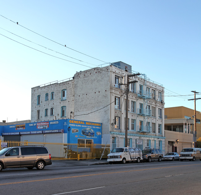 1910 Los Angeles St in Los Angeles, CA - Foto de edificio - Building Photo