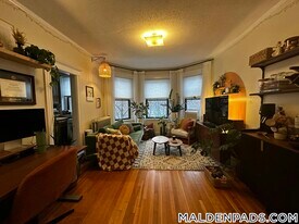 17-19 Washington St., Unit 216 in Malden, MA - Building Photo