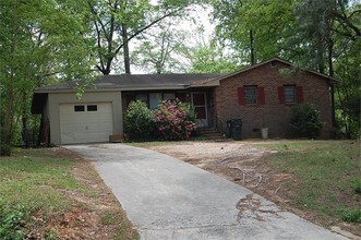 207 Corder Rd in Warner Robins, GA - Building Photo - Building Photo