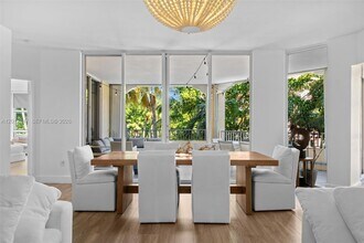 731 Crandon Blvd in Key Biscayne, FL - Building Photo - Building Photo