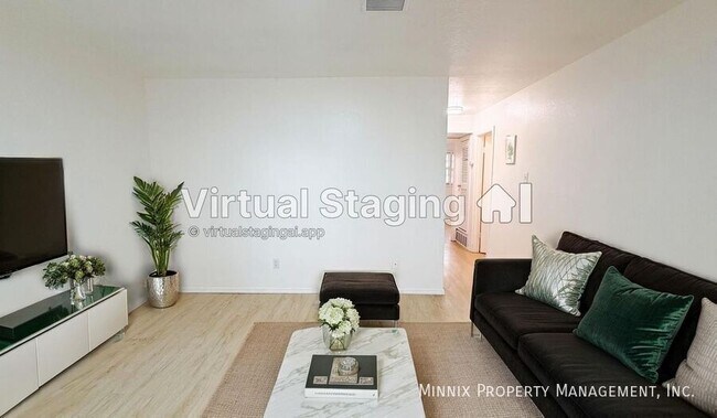 5005 Avenue W, Unit 7 in Lubbock, TX - Foto de edificio - Building Photo