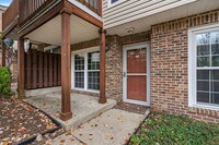 342 Village Ct in Fort Lee, NJ - Building Photo - Building Photo