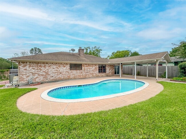 property at 15002 Torry Pines Rd