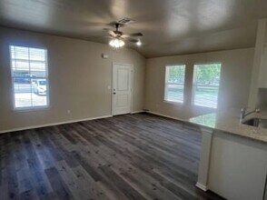 521 W Minnesota Ave in Chickasha, OK - Building Photo - Building Photo