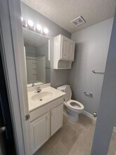4701 Pennoak Ln in Greensboro, NC - Building Photo - Building Photo
