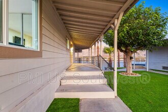 437 Riverfront Dr in Bullhead City, AZ - Foto de edificio - Building Photo