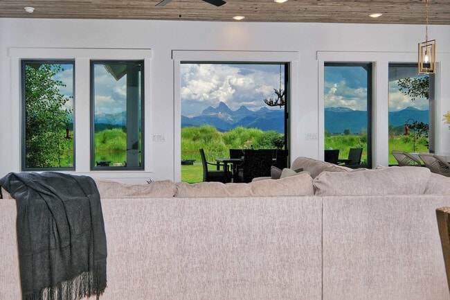 4742 Heads Up Rd in Tetonia, ID - Building Photo - Building Photo